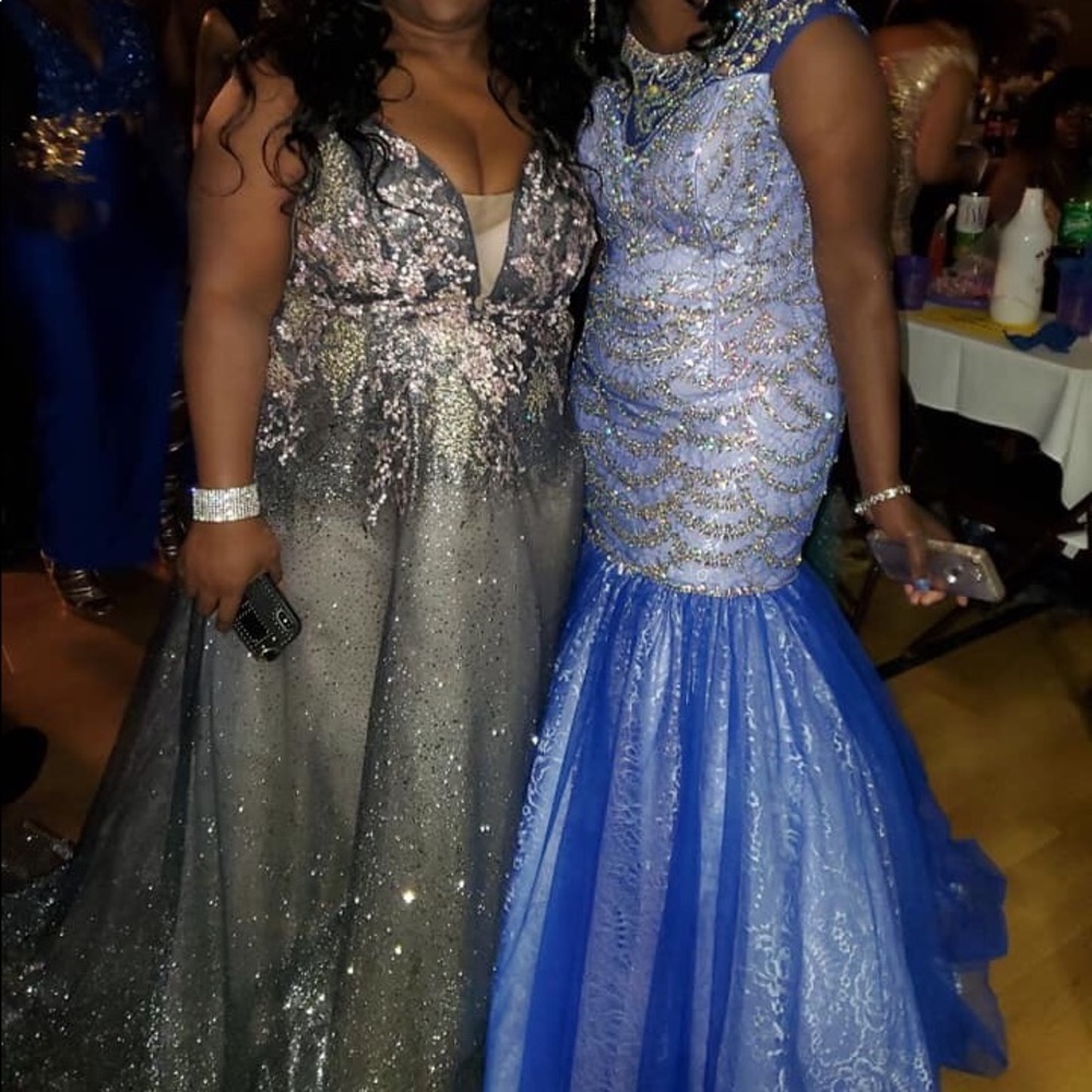 Ball gown/Prom Dress - Picture 2 of 4